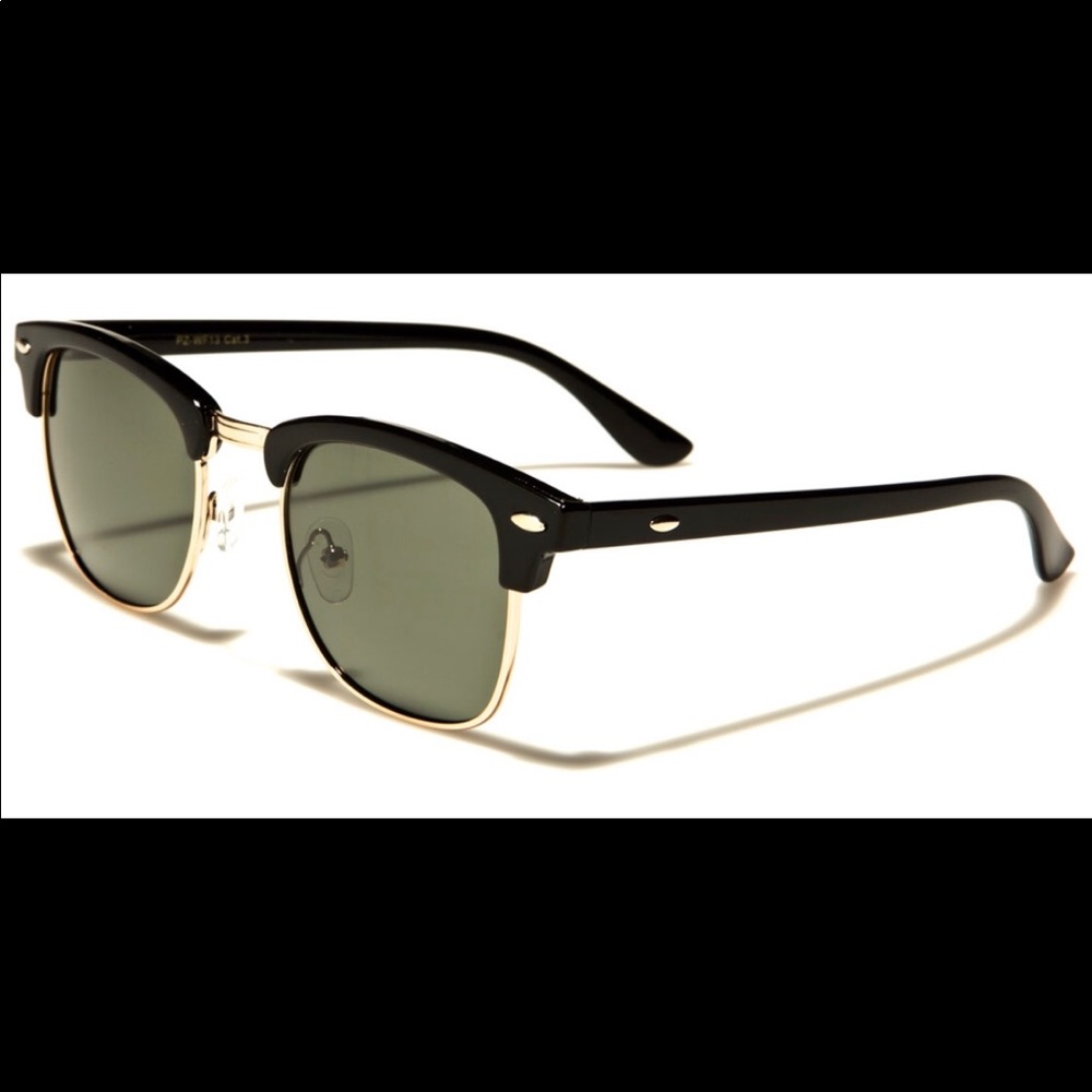 Sunglasses NWT plus microfiber pouch (flat black)